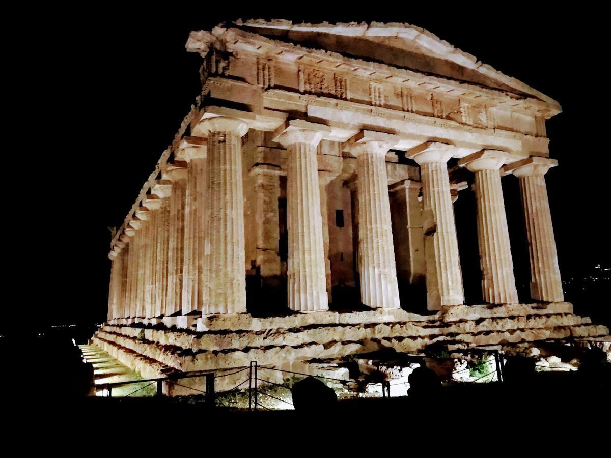 Il Sole E La Luna Agrigento Luaran gambar