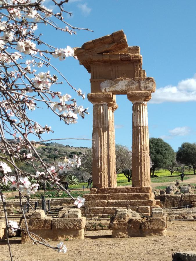 Il Sole E La Luna Agrigento Luaran gambar